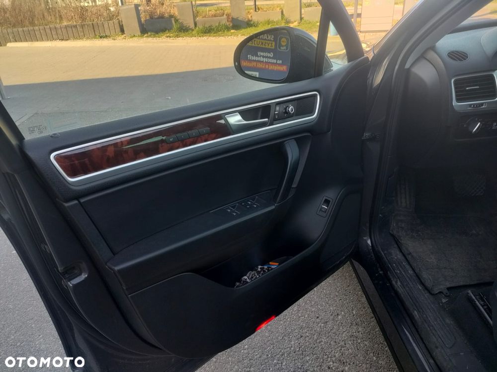 Volkswagen Touareg - 11