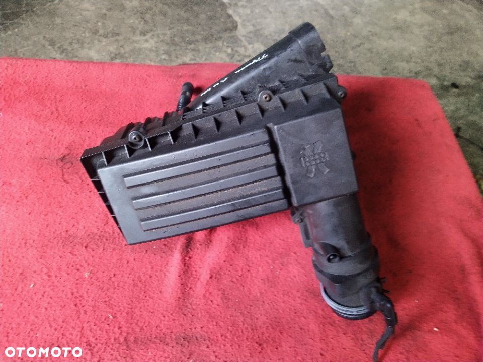 Obudowa filtra powietrza VW Tiguan 2.0 tdi lift