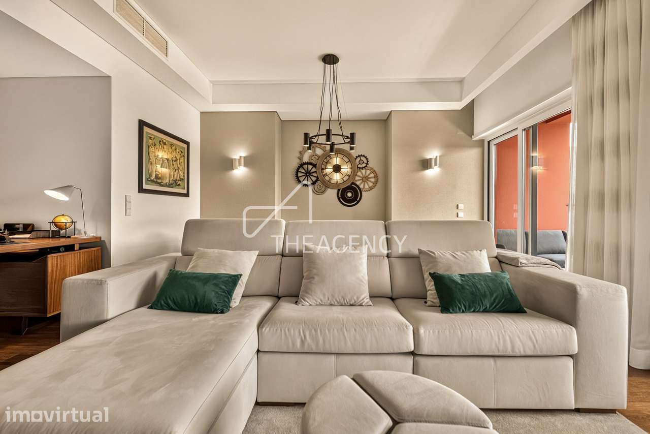 T3 Duplex na Quinta da Marinha: A Definição de Luxo e Exclusividade em - Grande imagem: 2/43