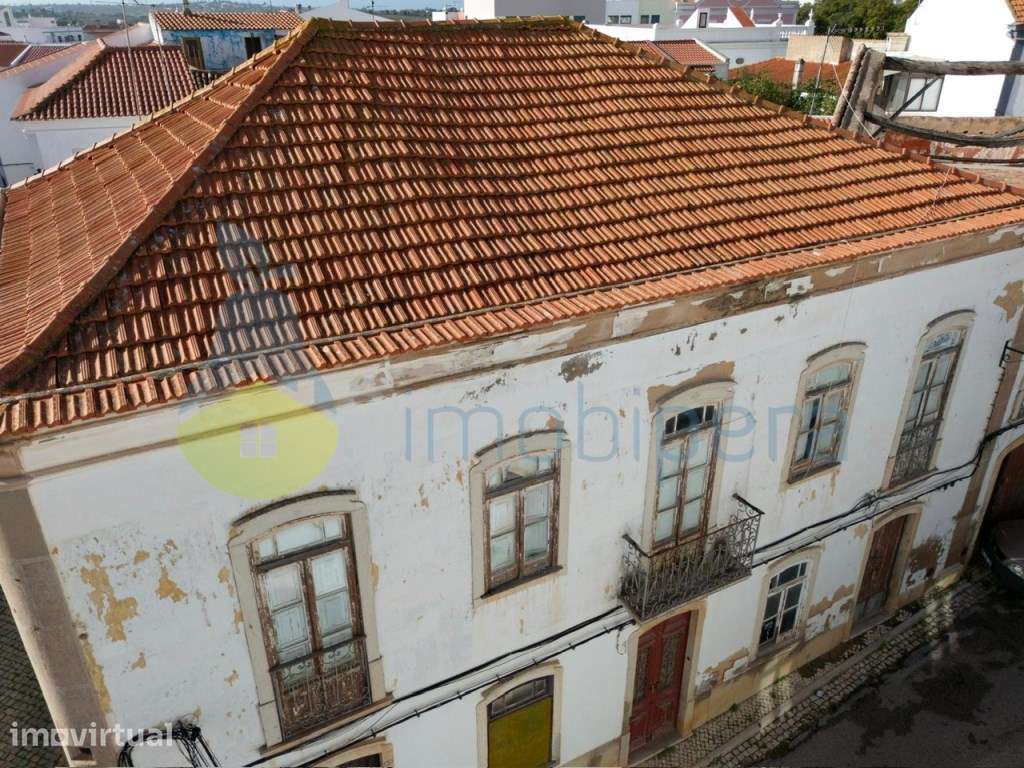 Moradia Histórica Post Pombalina com Charme Único no Coração de Lagoa - Grande imagem: 3/31