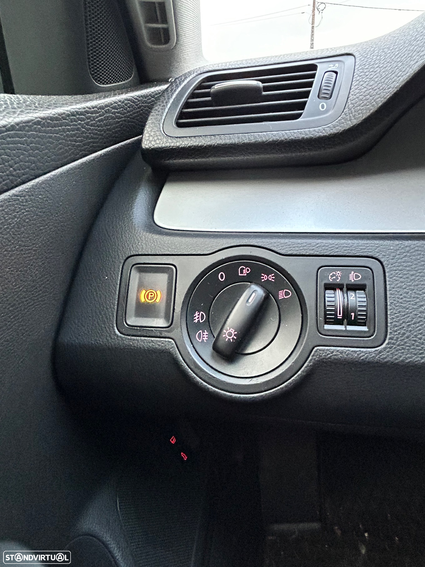 VW Passat 2.0 TDI Highline DSG - 12