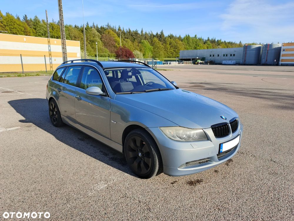 BMW Seria 3 325xi - 5