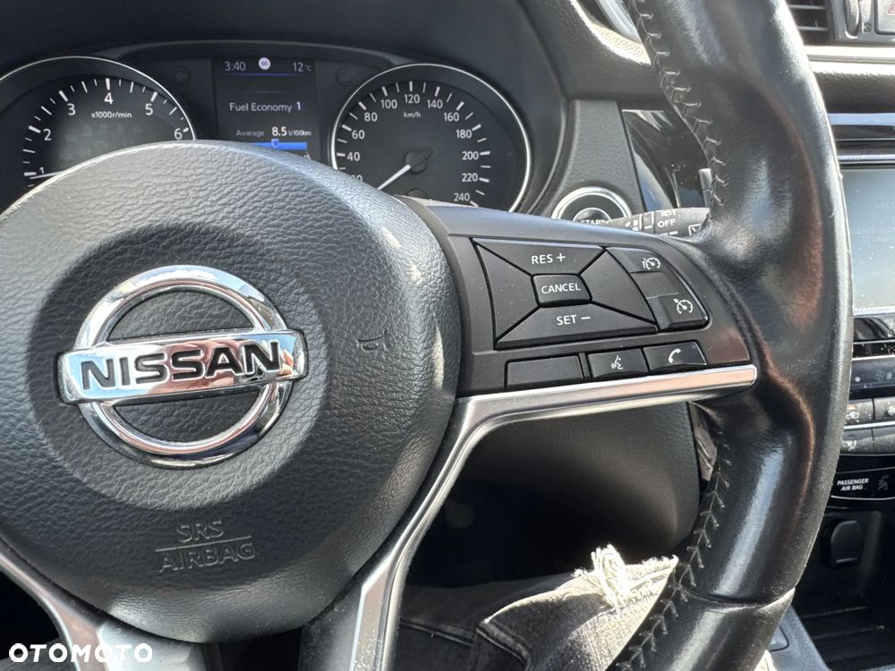 Nissan Qashqai 1.3 DIG-T N-Connecta - 18
