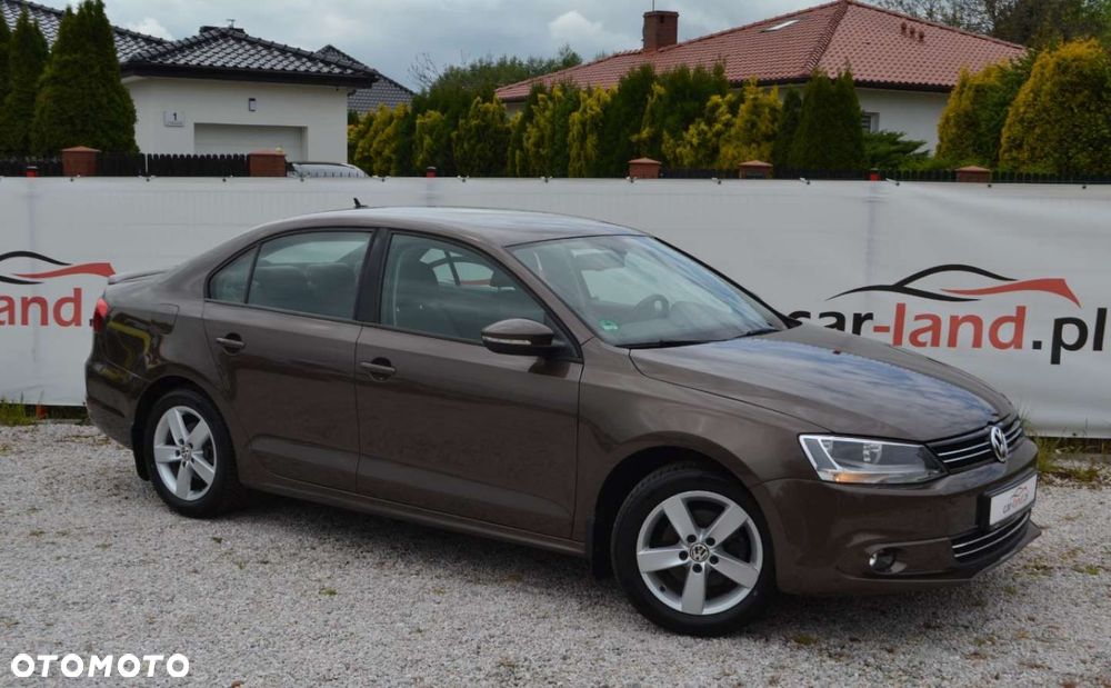 Volkswagen Jetta - 3