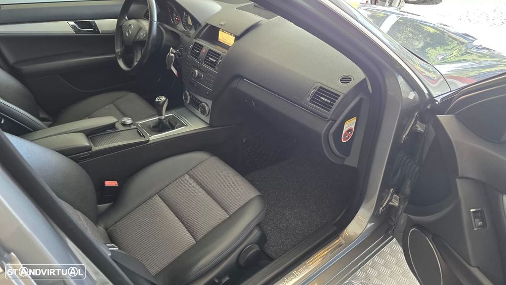 Mercedes-Benz C 220 CDi Avantgarde BlueEfficiency - 44