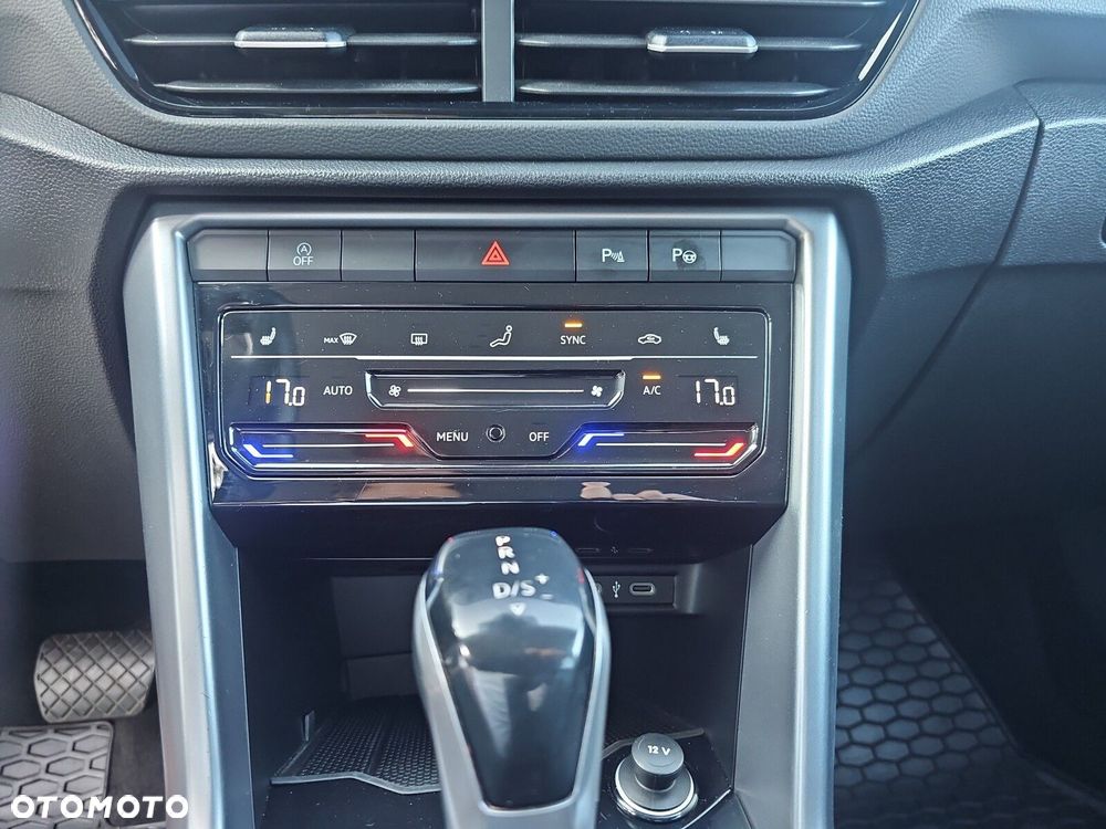 Volkswagen T-Roc - 20