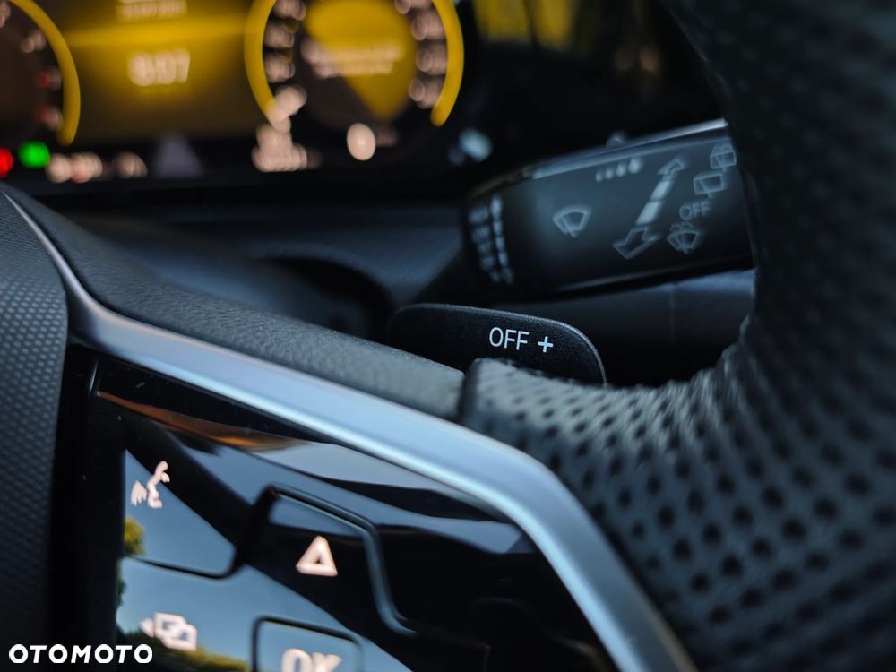 Volkswagen Golf - 21