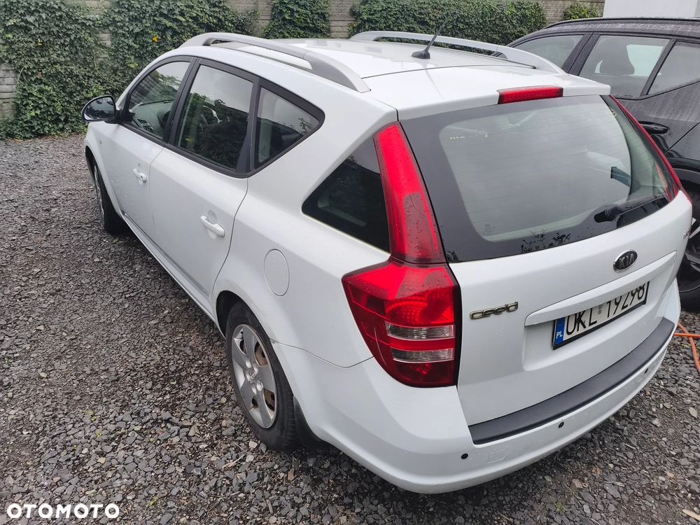 Kia Ceed 1.6 Crdi Comfort - 3