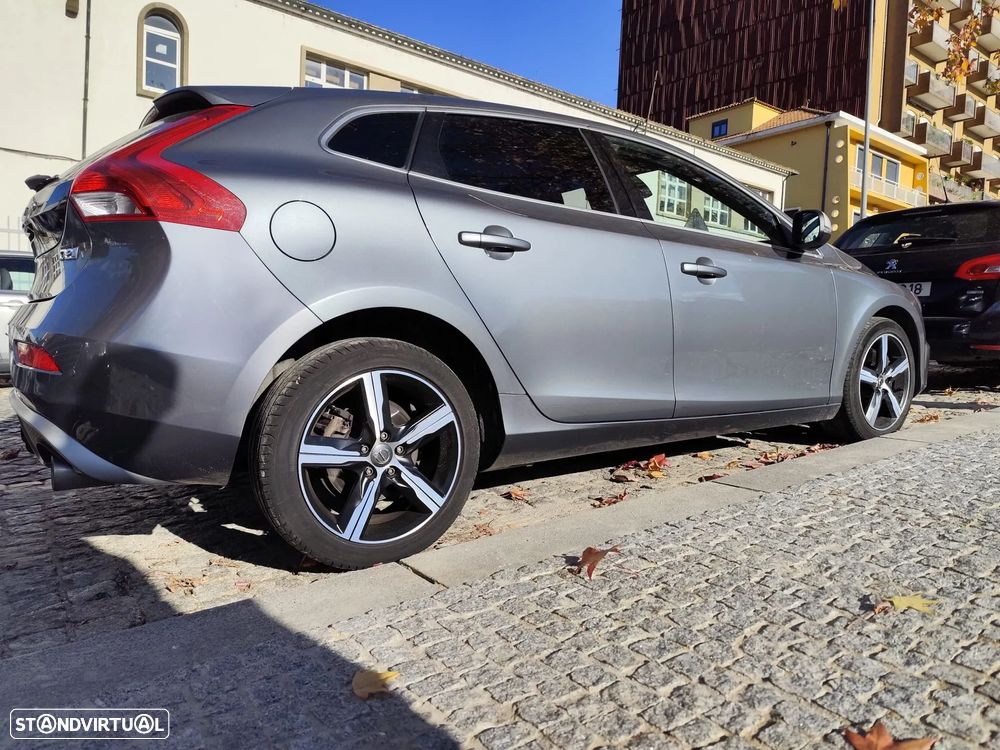 Volvo V40 D2 Geartronic RDesign - 6
