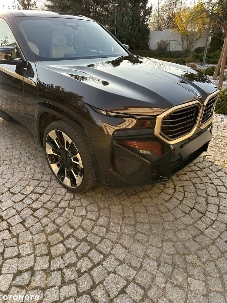 BMW XM - 12
