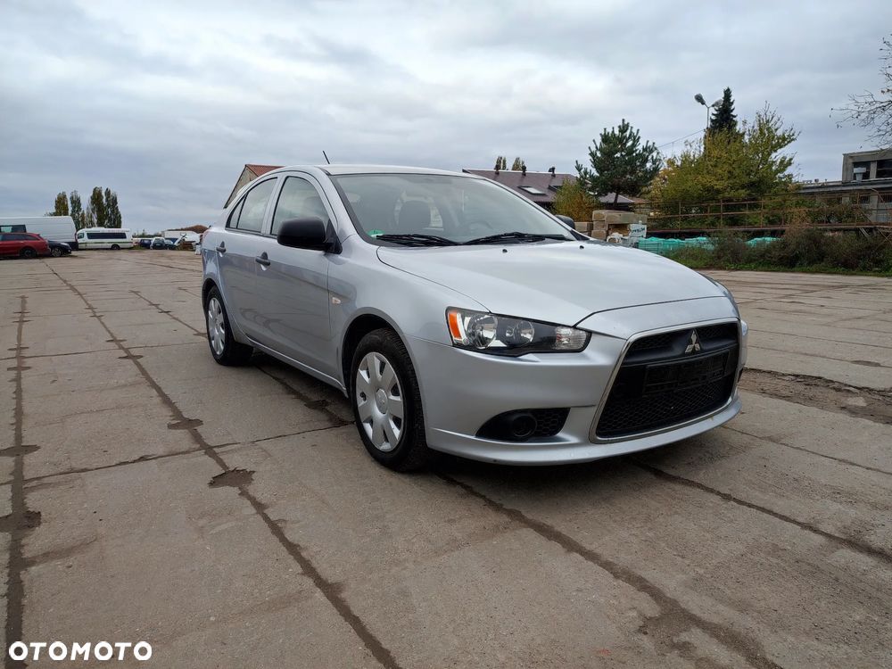 Mitsubishi Lancer - 2