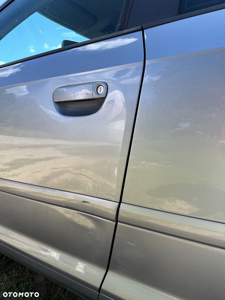 Audi A3 3-drzwiowe 1.6 FSI Ambiente - 17