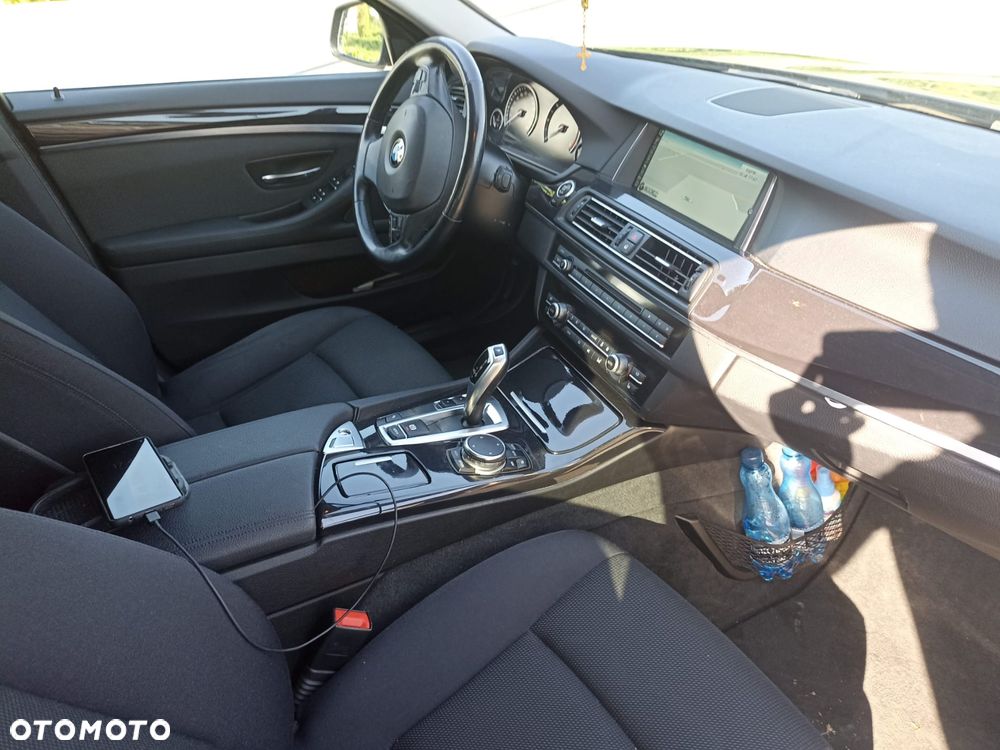 BMW Seria 5 520d - 8