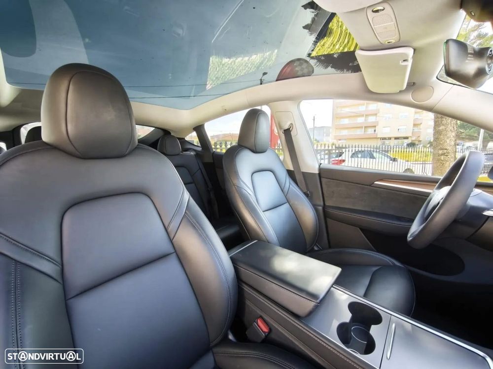 Tesla Model Y RWD - 26