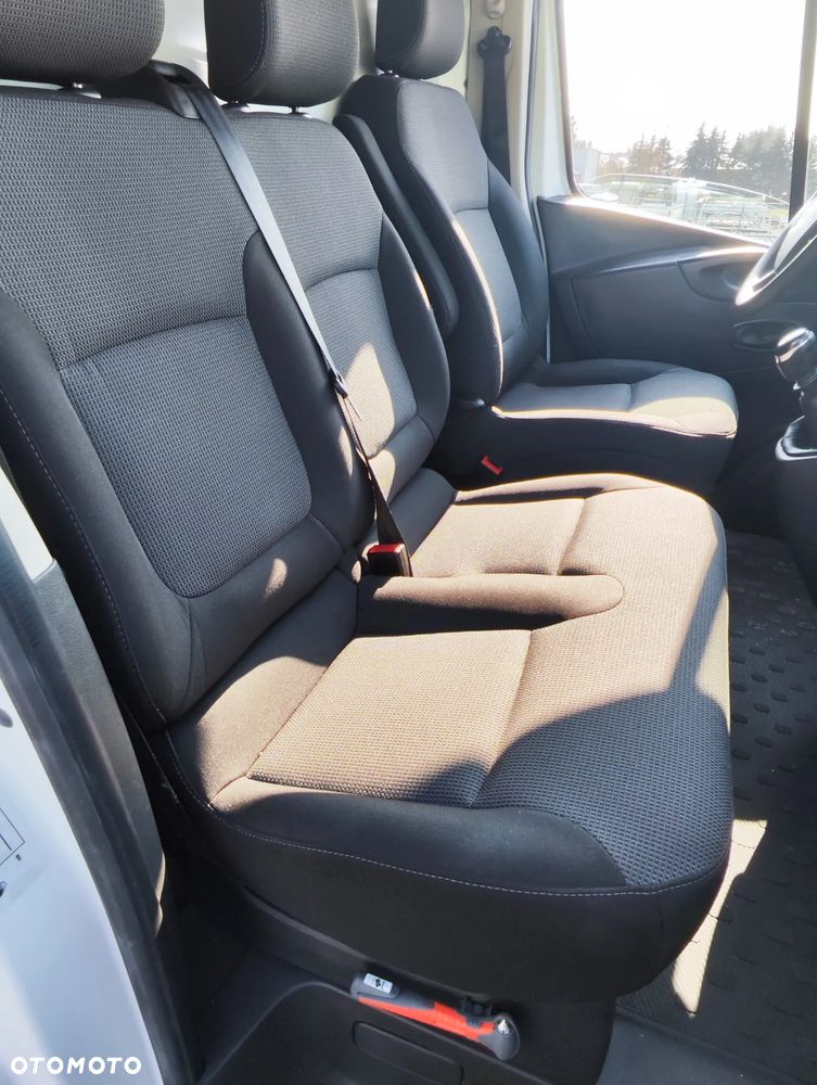 Renault Trafic - 12