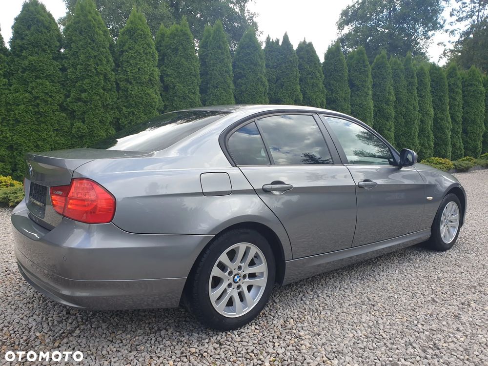 BMW Seria 3 320i Edition Exclusive - 5