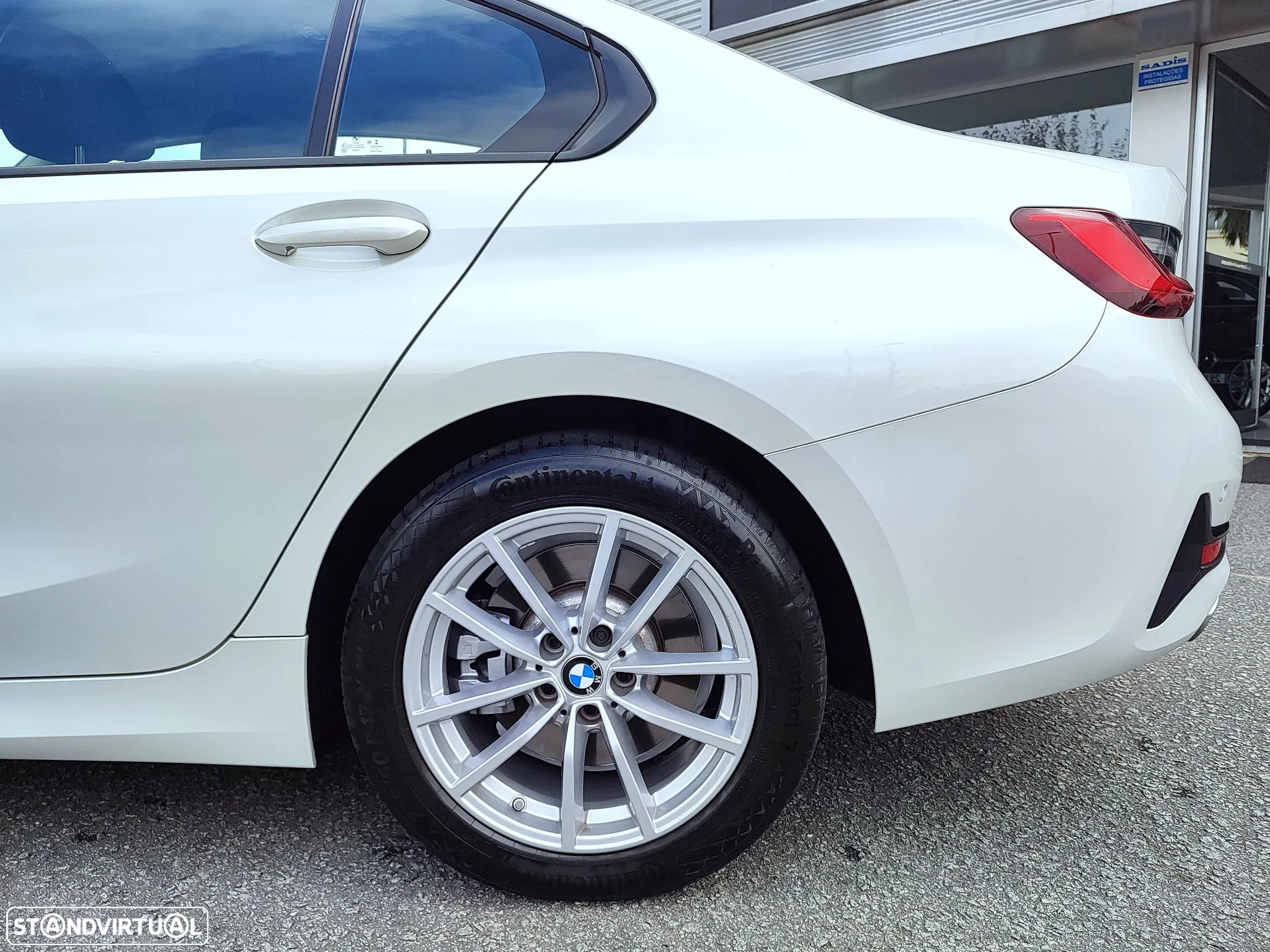 BMW 330 e Corporate Edition Auto - 34