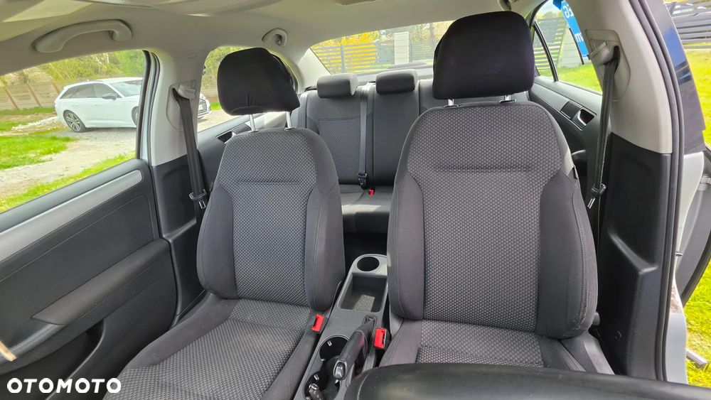 Volkswagen Jetta 1.2 TSI BMT Trendline - 9