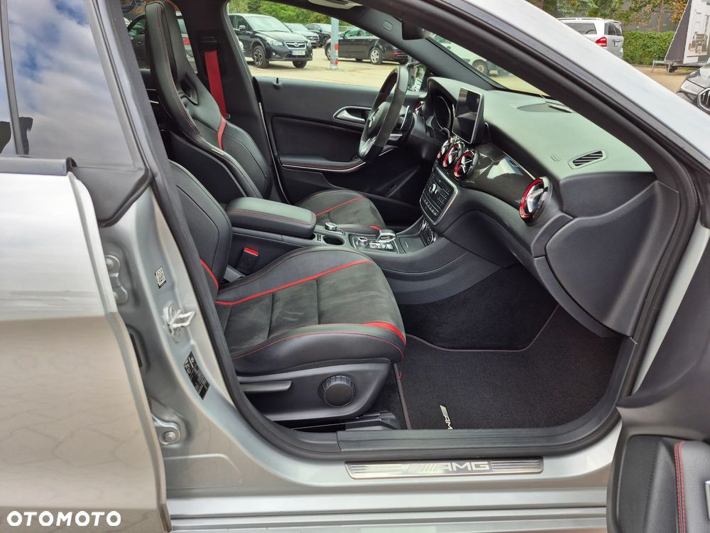 Mercedes-Benz CLA AMG 45 4-Matic - 18