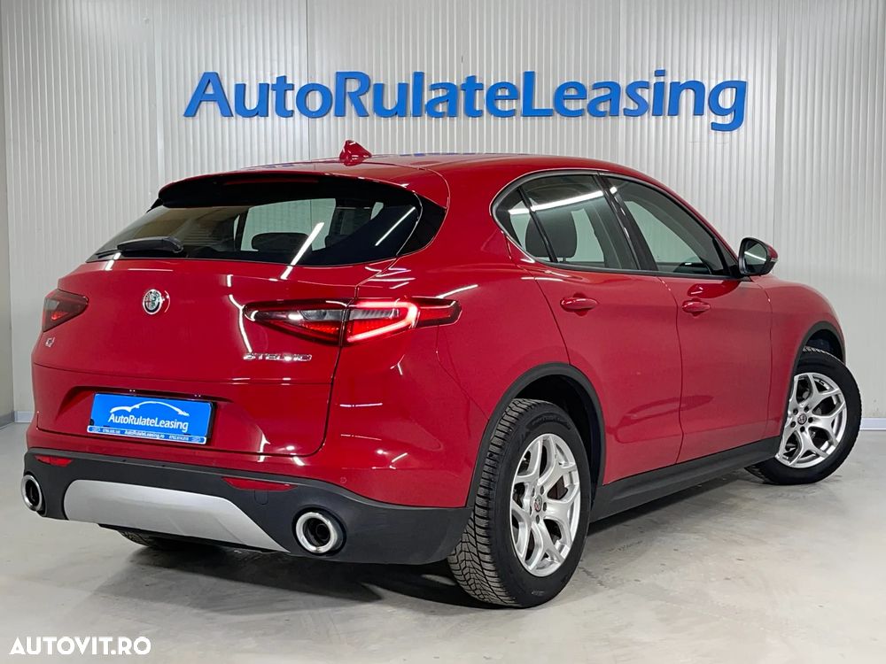 Alfa Romeo Stelvio 2.2 Diesel 16V AT8 Q4 Business - 3