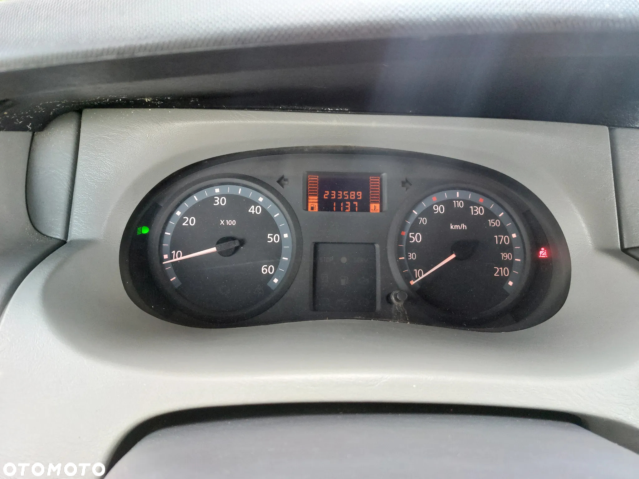 Renault Trafic - 11
