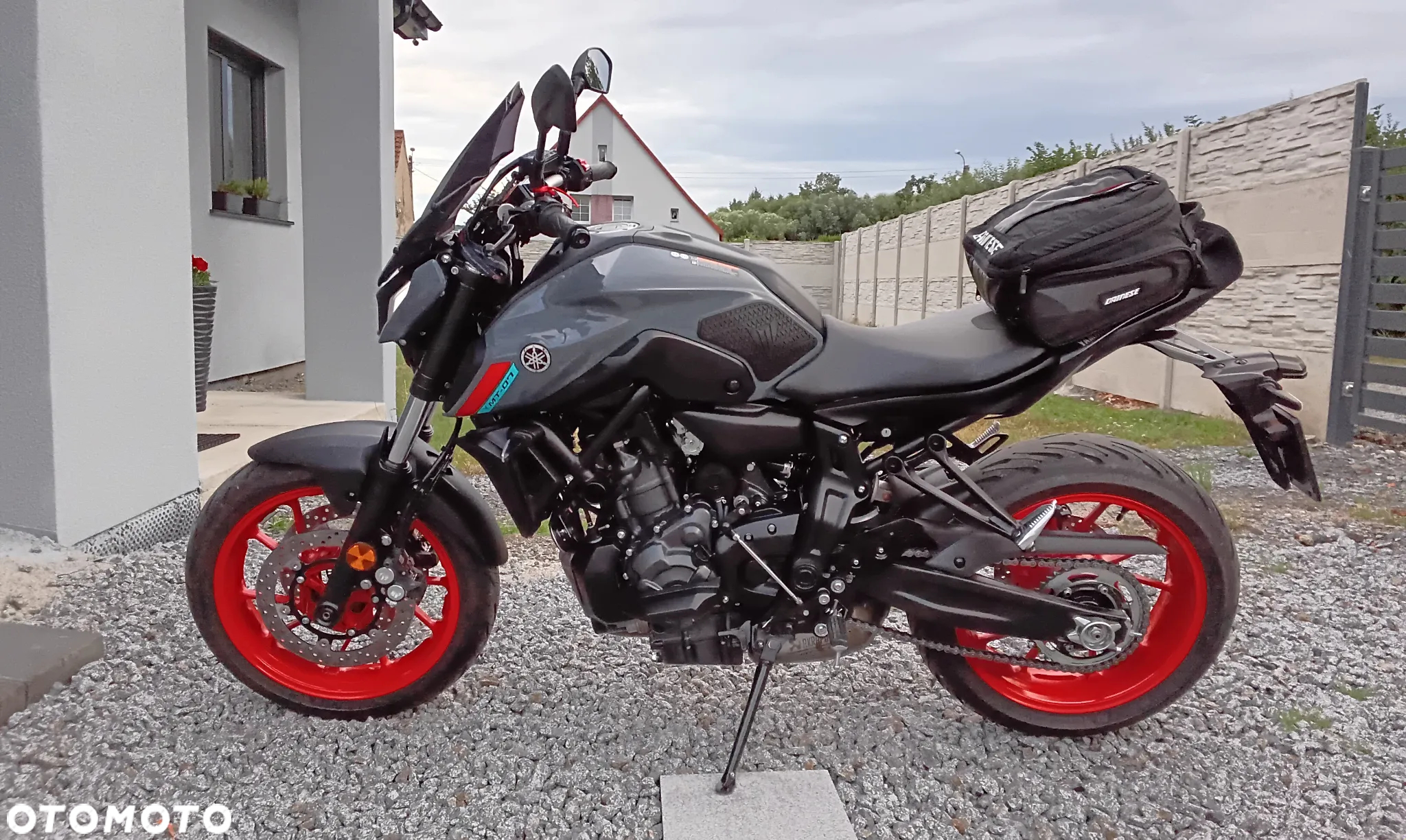 Yamaha MT - 2