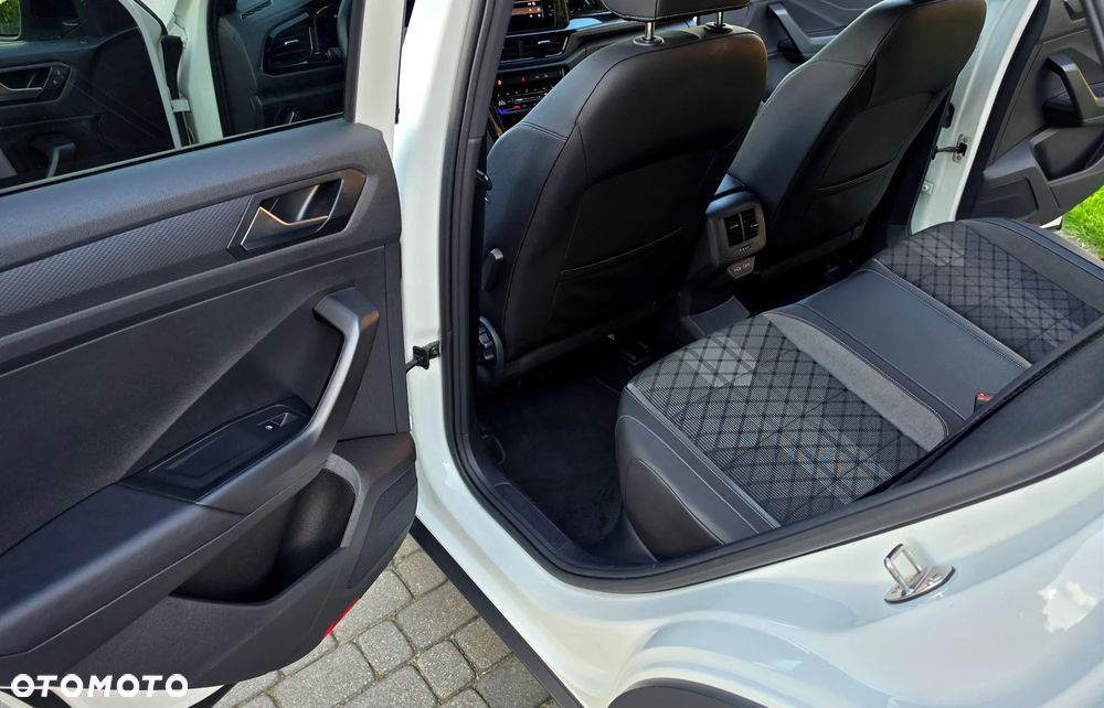 Volkswagen T-Roc 1.5 TSI R-Line - 26