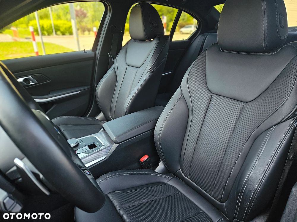 BMW Seria 3 320d xDrive mHEV M Sport sport - 31