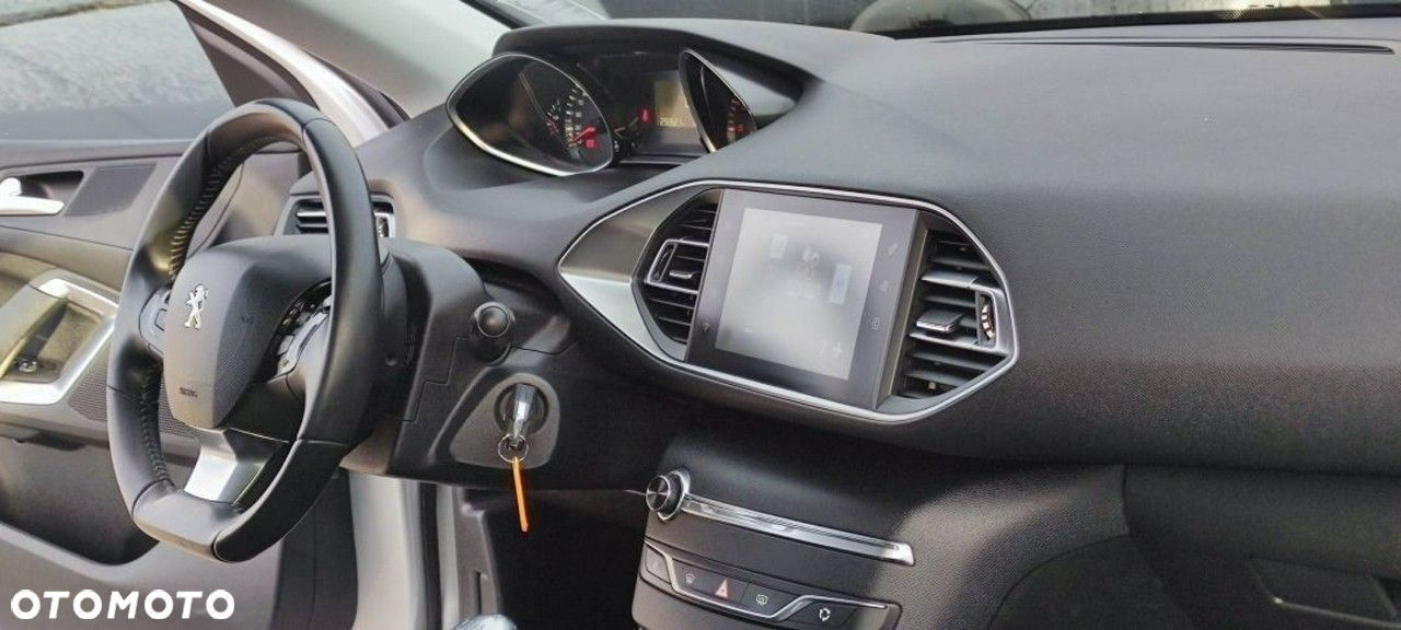 Peugeot 308 - 4