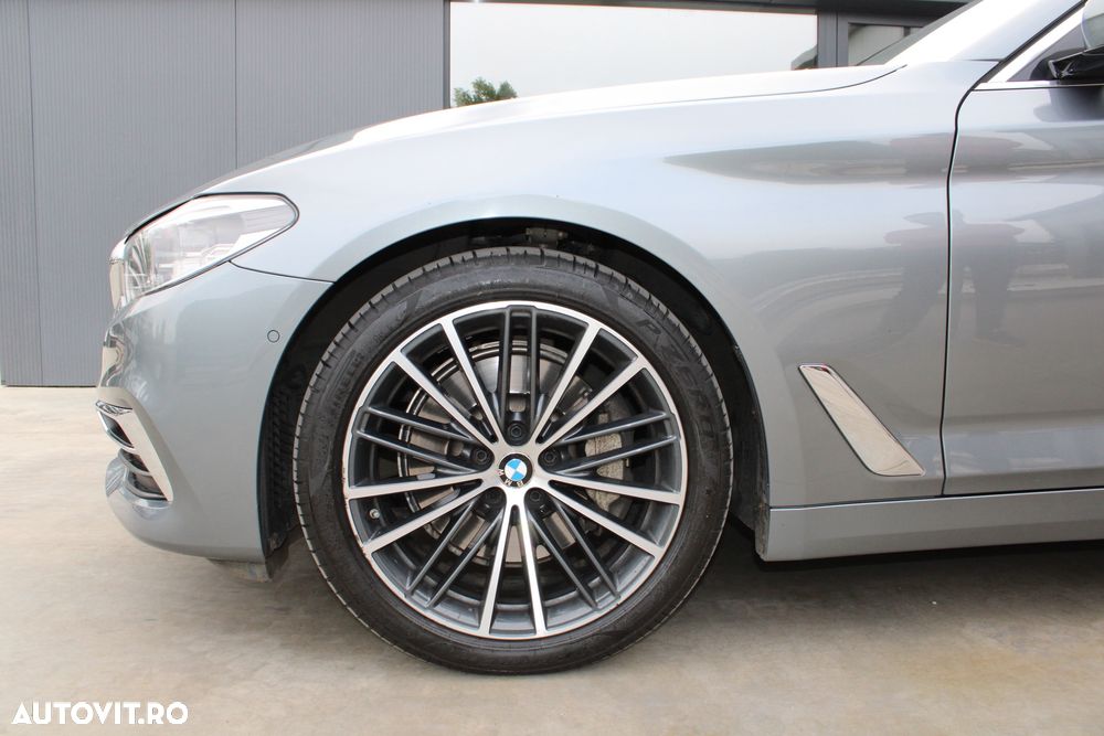BMW Seria 5 530d xDrive AT - 5
