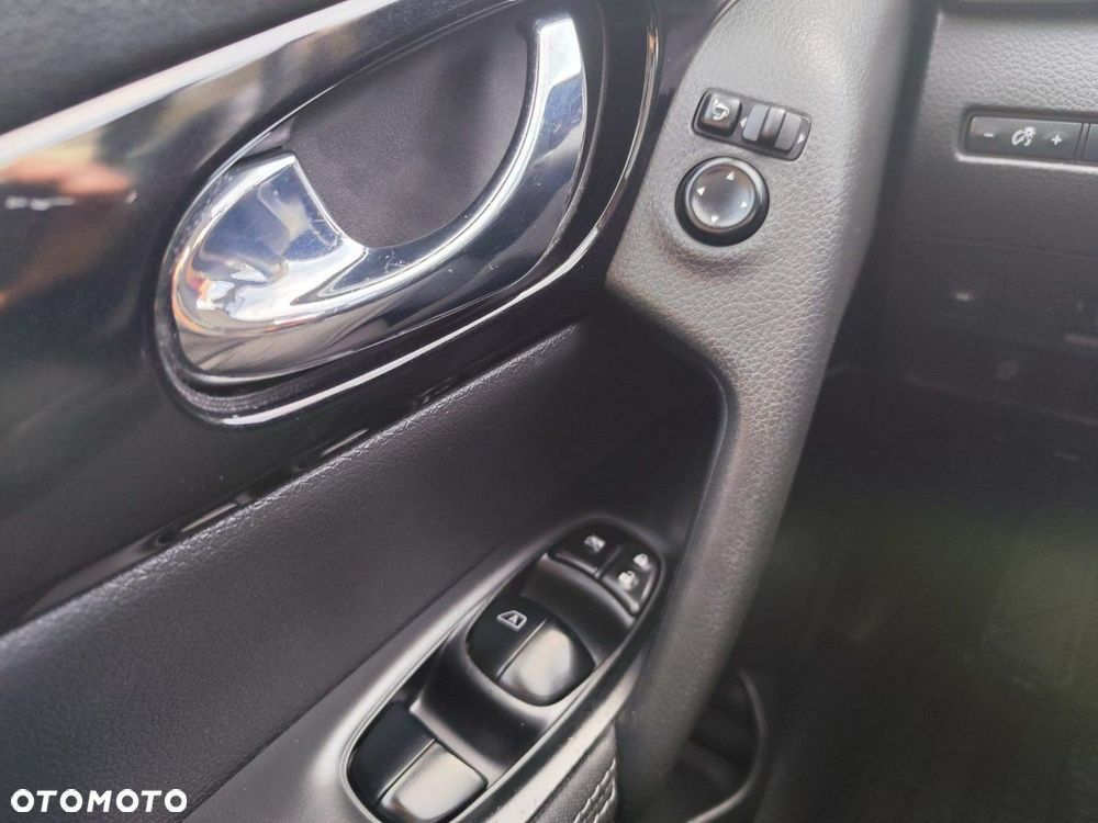 Nissan Qashqai 1.2 DIG-T N-Connecta EU6 - 21