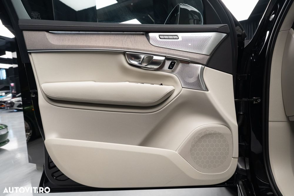 Volvo XC 90 - 11