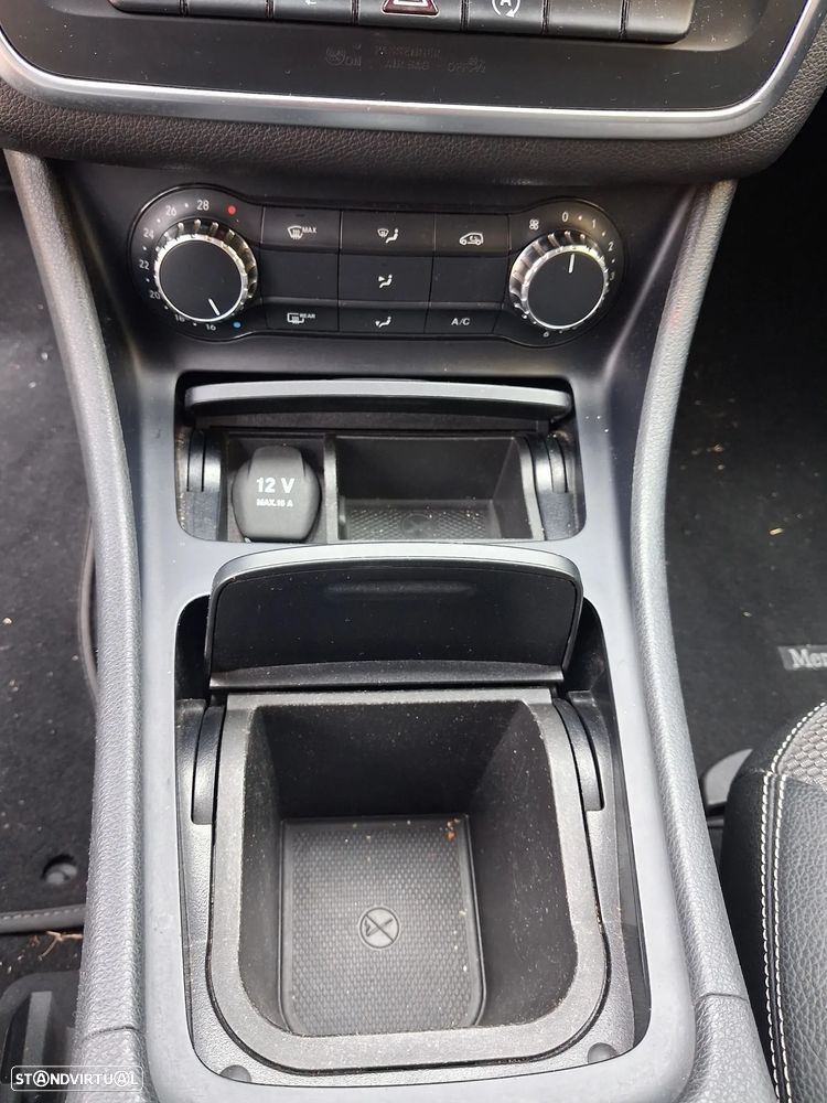 Mercedes-Benz CLA 200 d Shooting Brake Urban Aut. - 12
