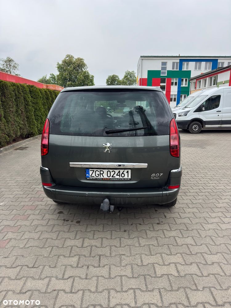 Peugeot 807 HDi 135 Premium - 4