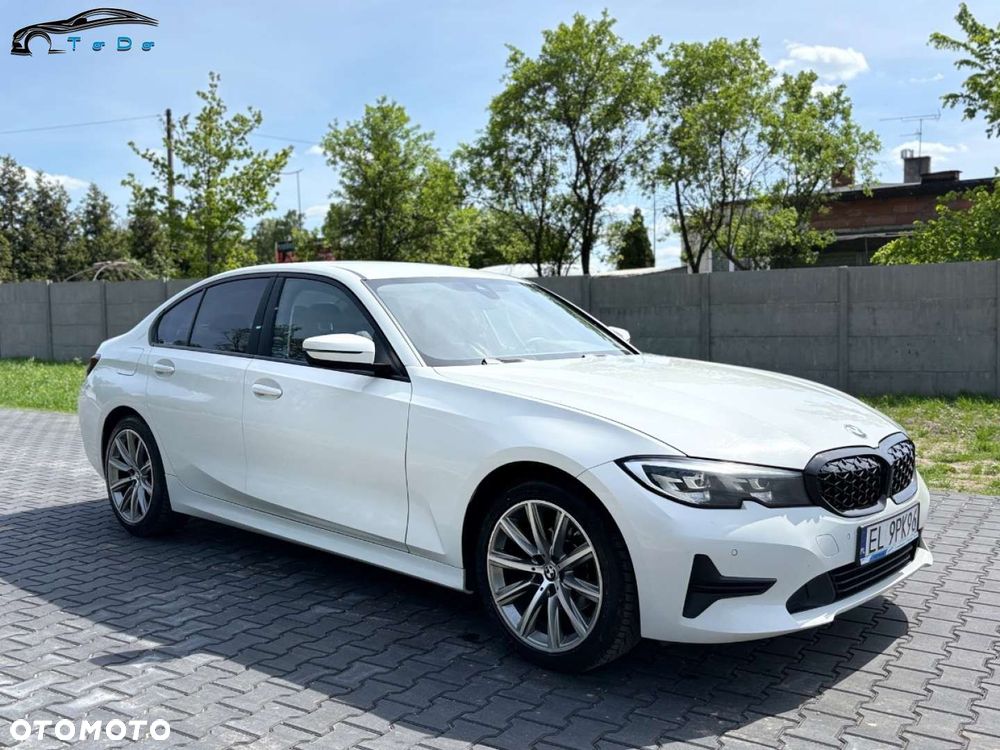 BMW Seria 3 318d M Sport - 8