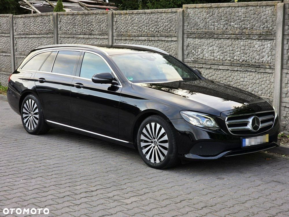 Mercedes-Benz Klasa E 220 d T 9G-TRONIC Avantgarde - 3