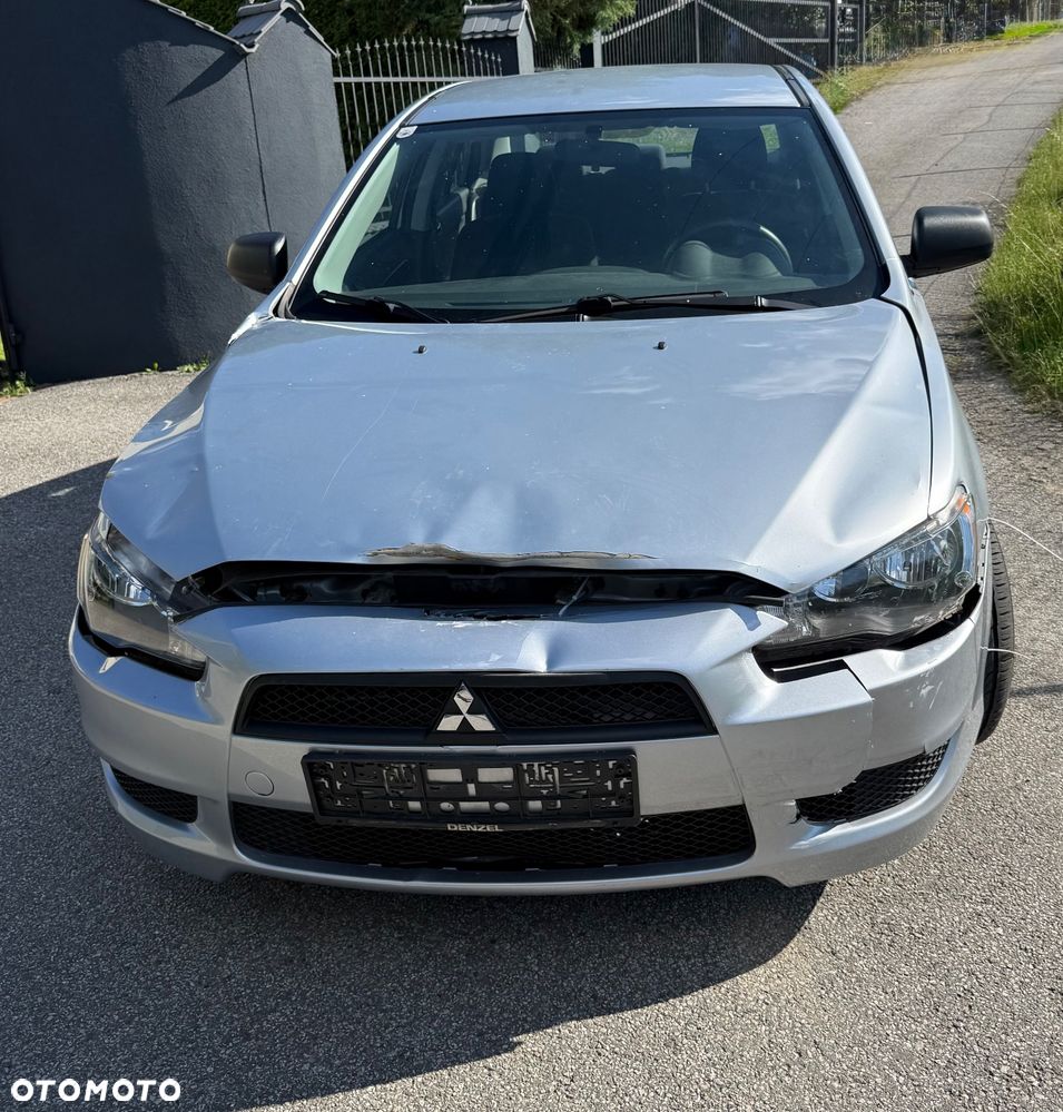 Mitsubishi Lancer - 2