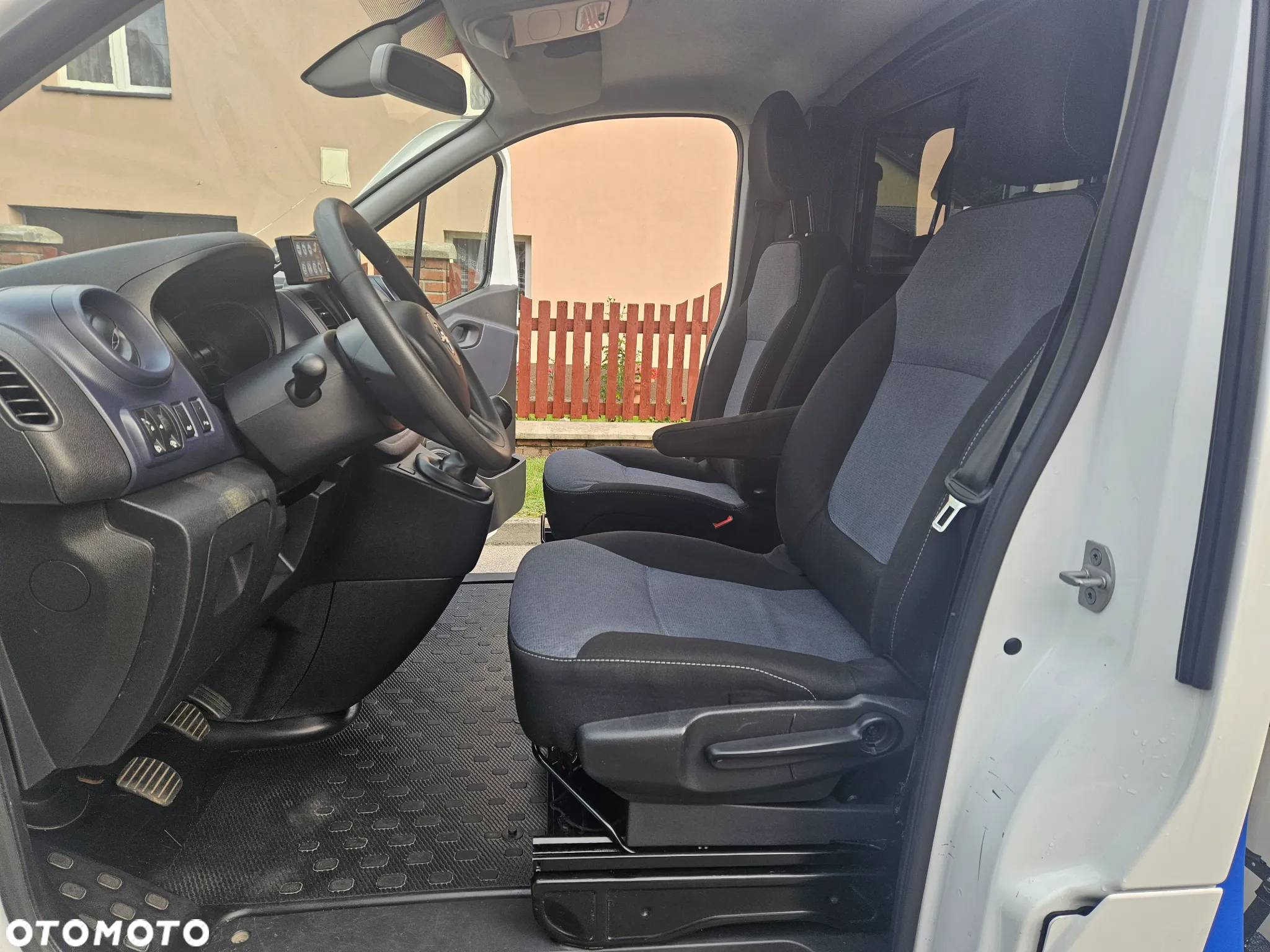 Opel VIVARO - 17
