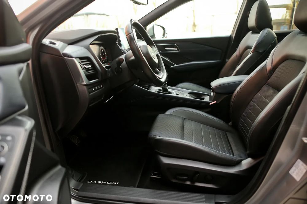 Nissan Qashqai 1.3 DIG-T Tekna+ - 24