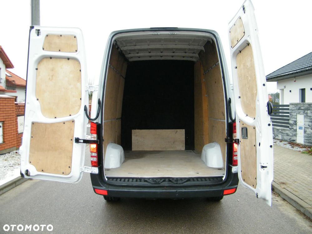 Mercedes-Benz Sprinter - 6