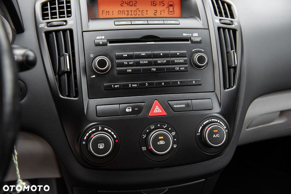 Kia Ceed 1.4 CVVT LX Basis - 19