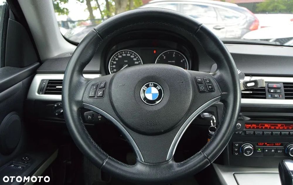 BMW Seria 3 - 28