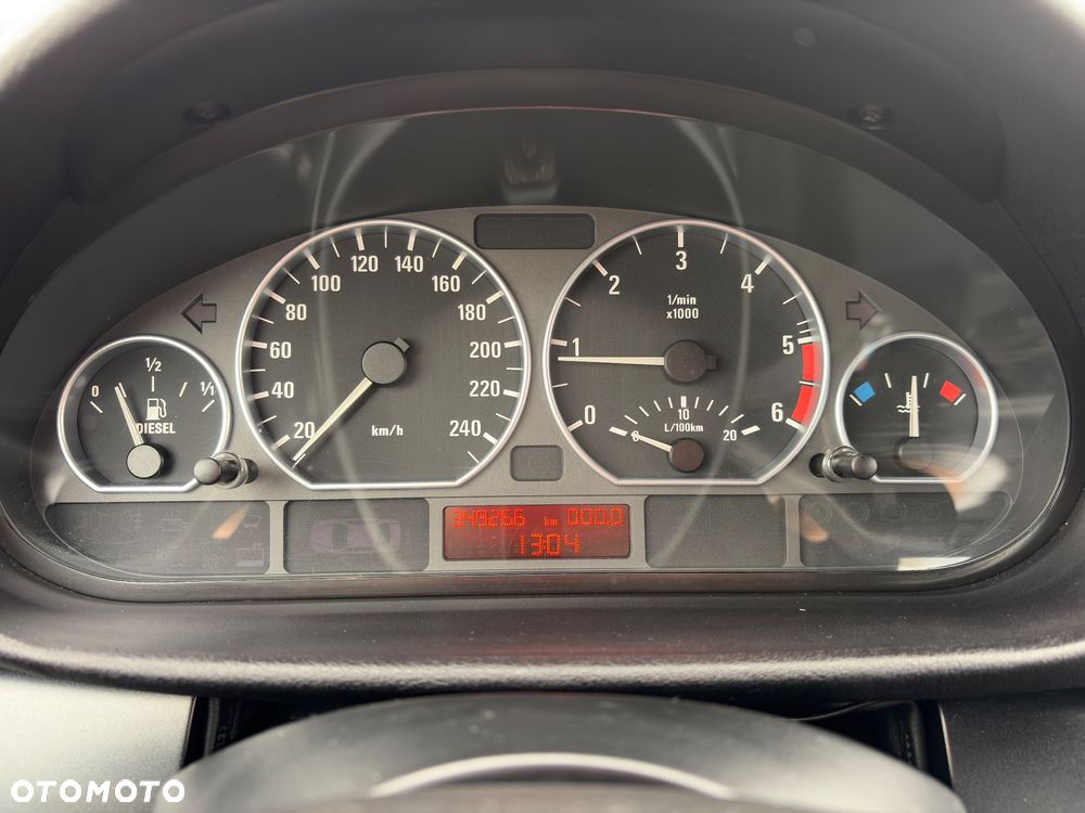 BMW Seria 3 320d Edition Exclusive - 18