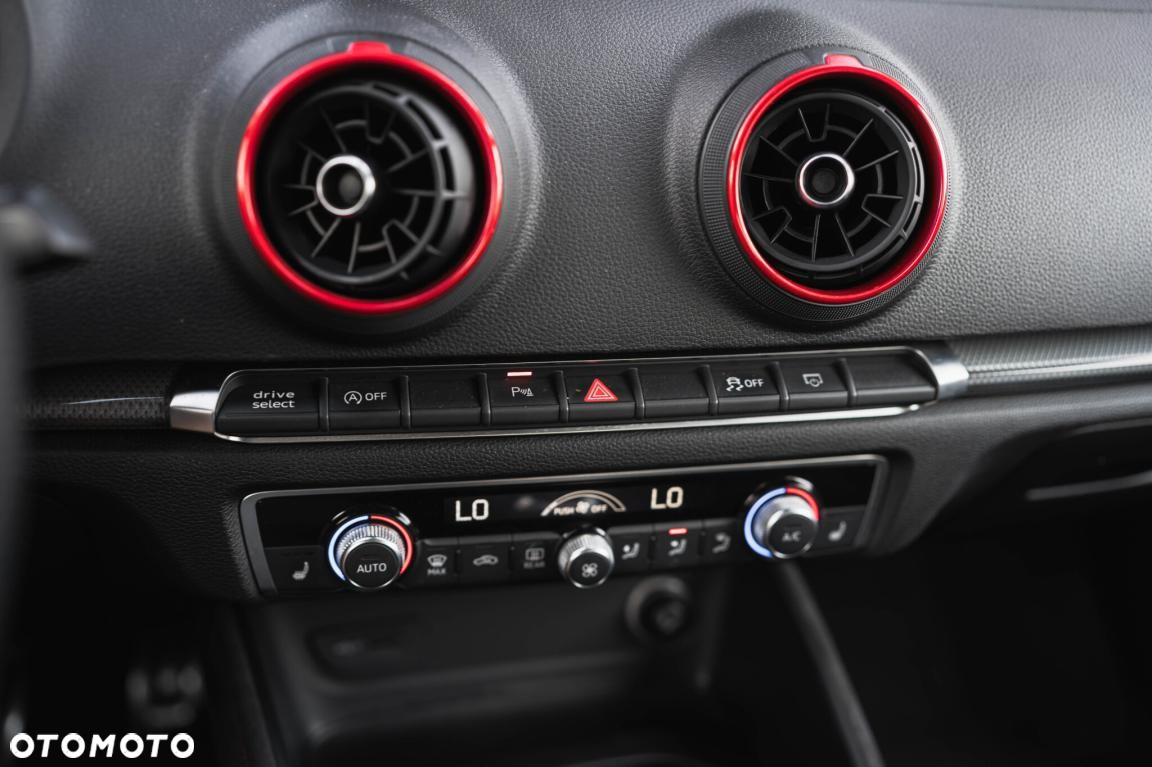 Audi RS3 Sportback - 24