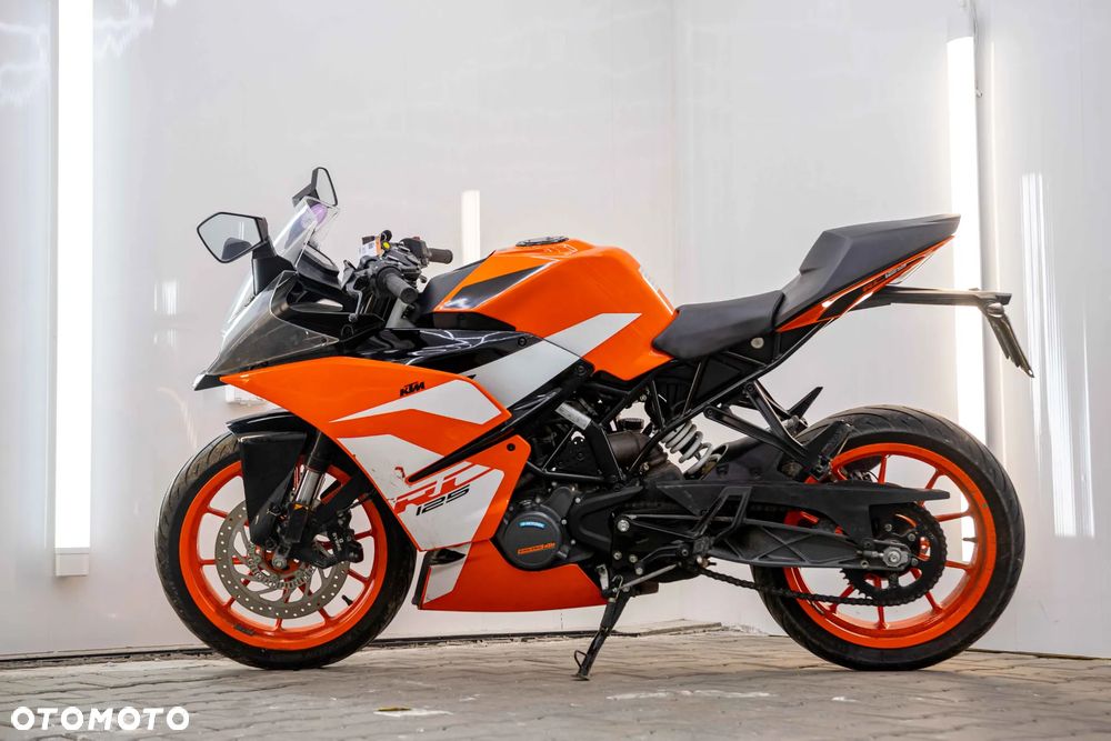 KTM RC 125 - 7