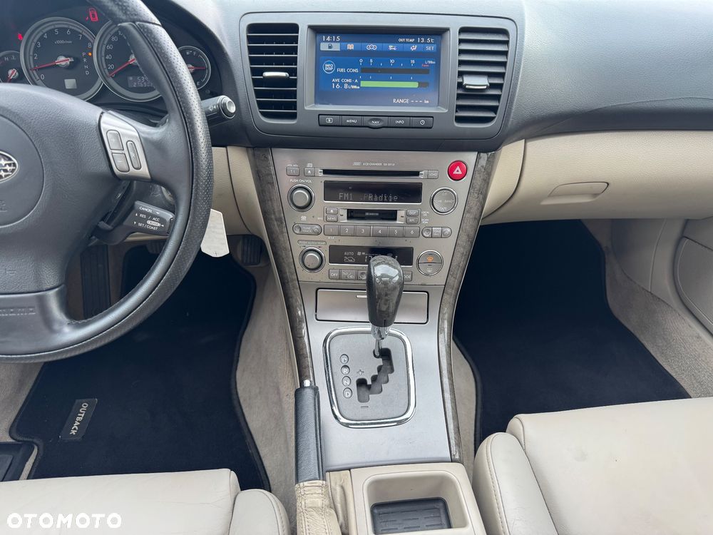 Subaru Outback 3.0 H6 - 16