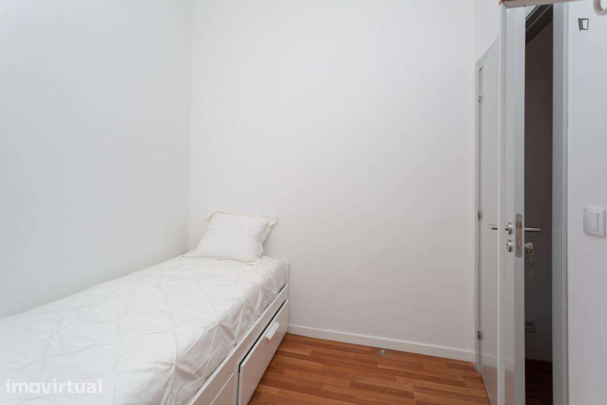 Quarto - localizado em Avenida da Liberdade Lisbon - Grande imagem: 5/15