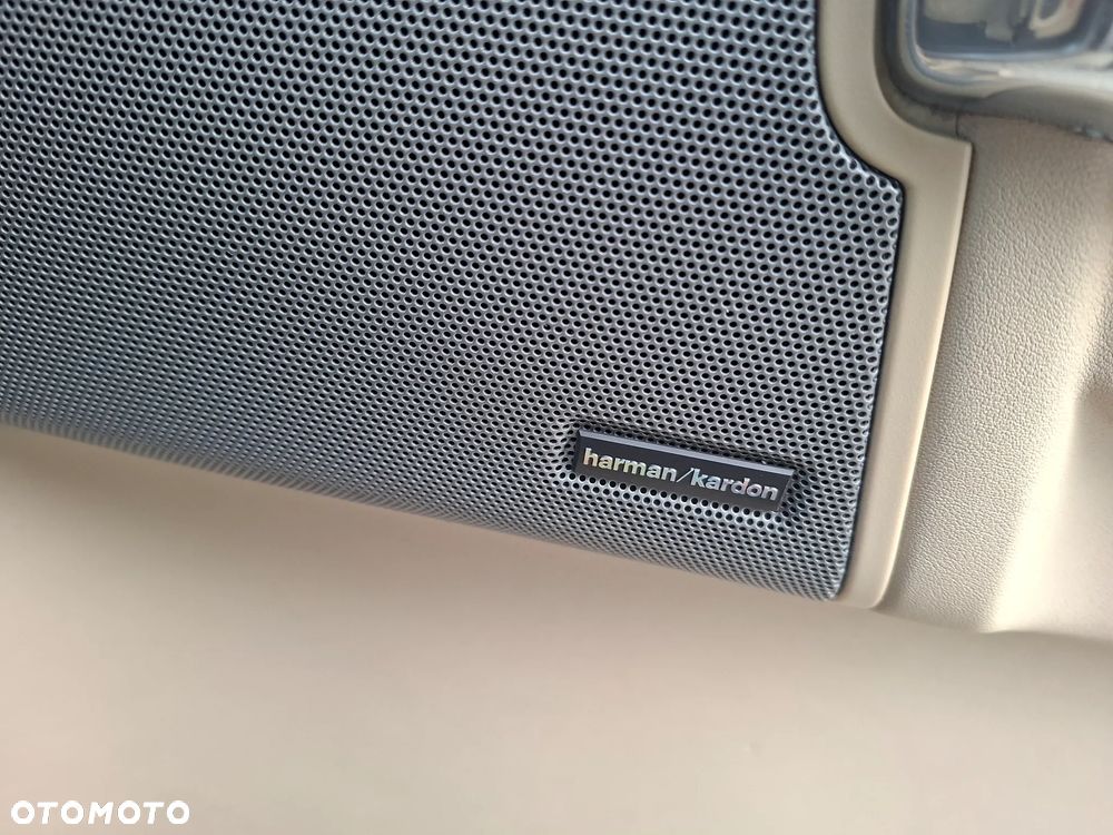 Land Rover Discovery 3.0D V6 HSE - 12