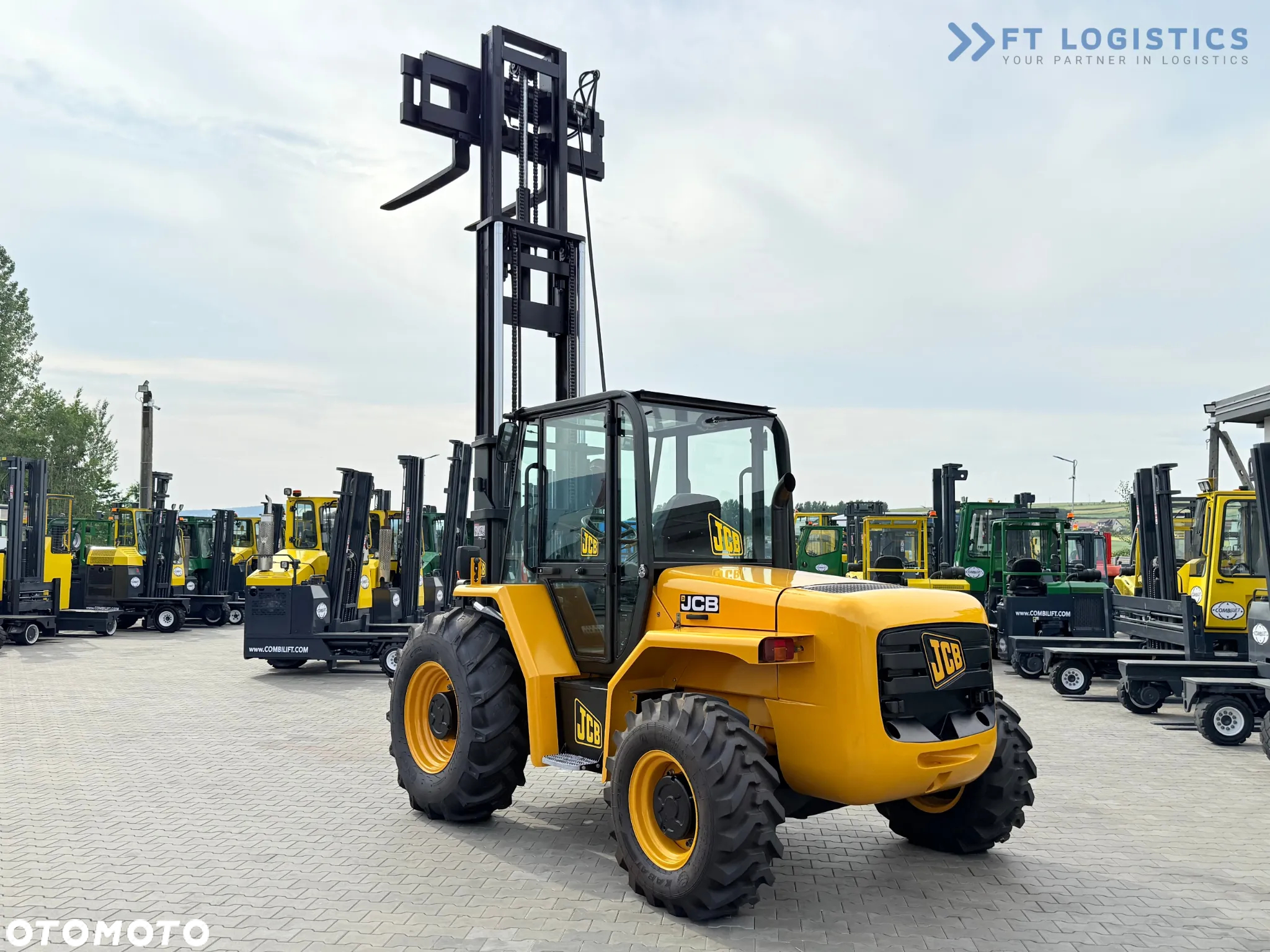 JCB 940 / DIESEL / TRIPLEX 4500MM / POZYCJONER / PRZESÓW WIDEŁ / 4T / NOWE OPONY / JAK NOWY - 33