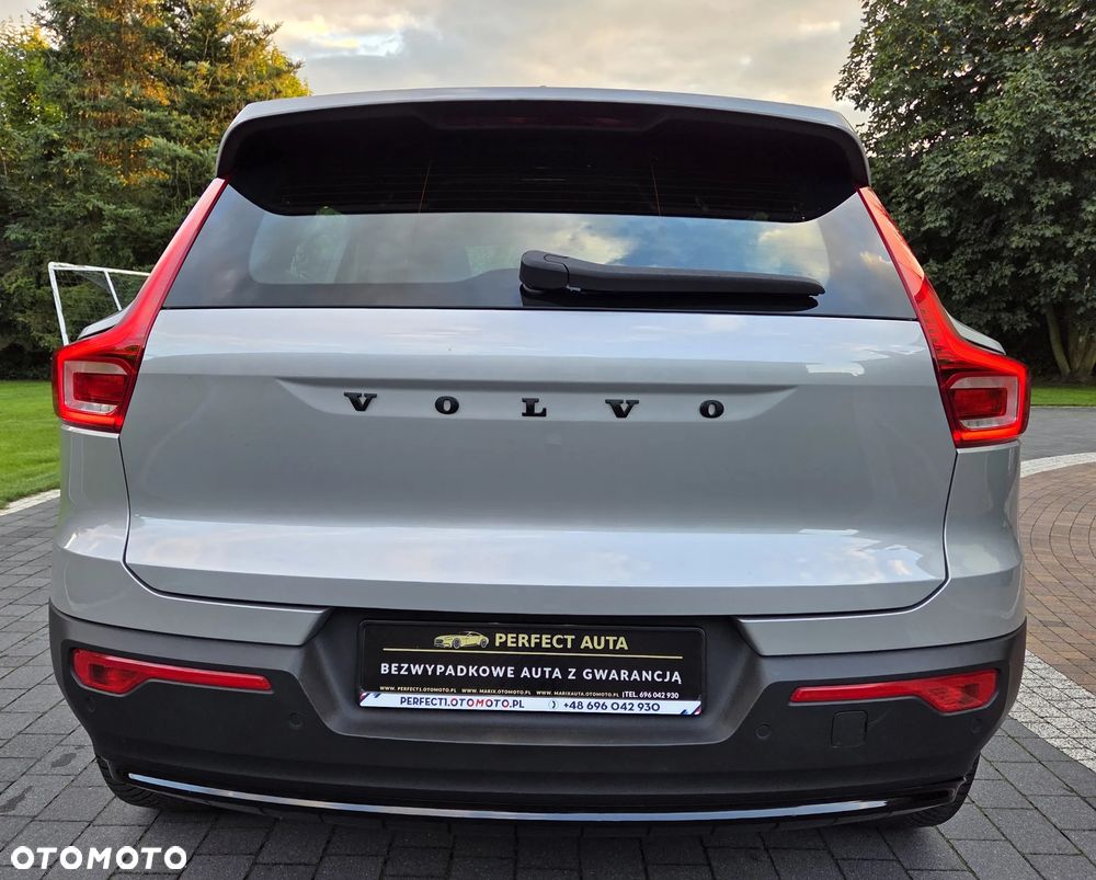 Volvo XC 40 B3 B DKG Plus Black Edition - 10